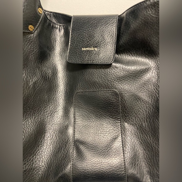 EUC Matt & Nat Samsura Large Black Vegan Leather Shoulder bag - Picture 4 of 8